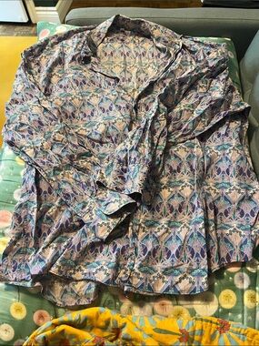 Patterned Button-Up Shirt in Lavender and Teal